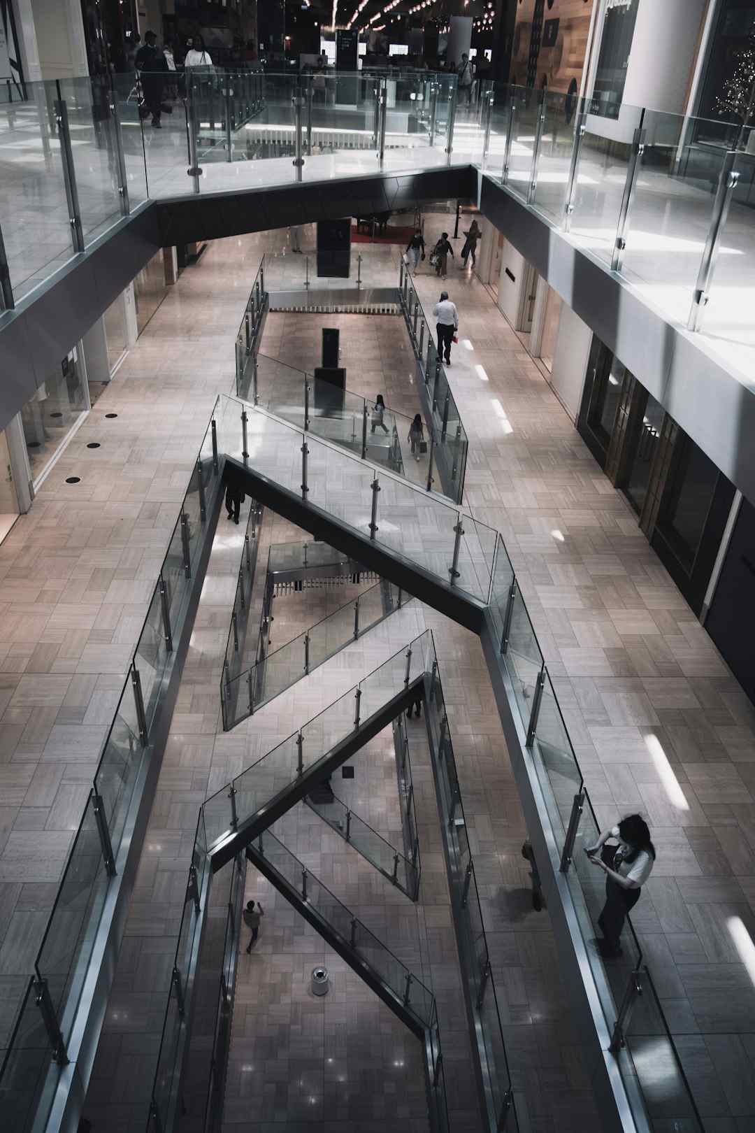 Krajinářská architektura luxusní zahrady s bazénem